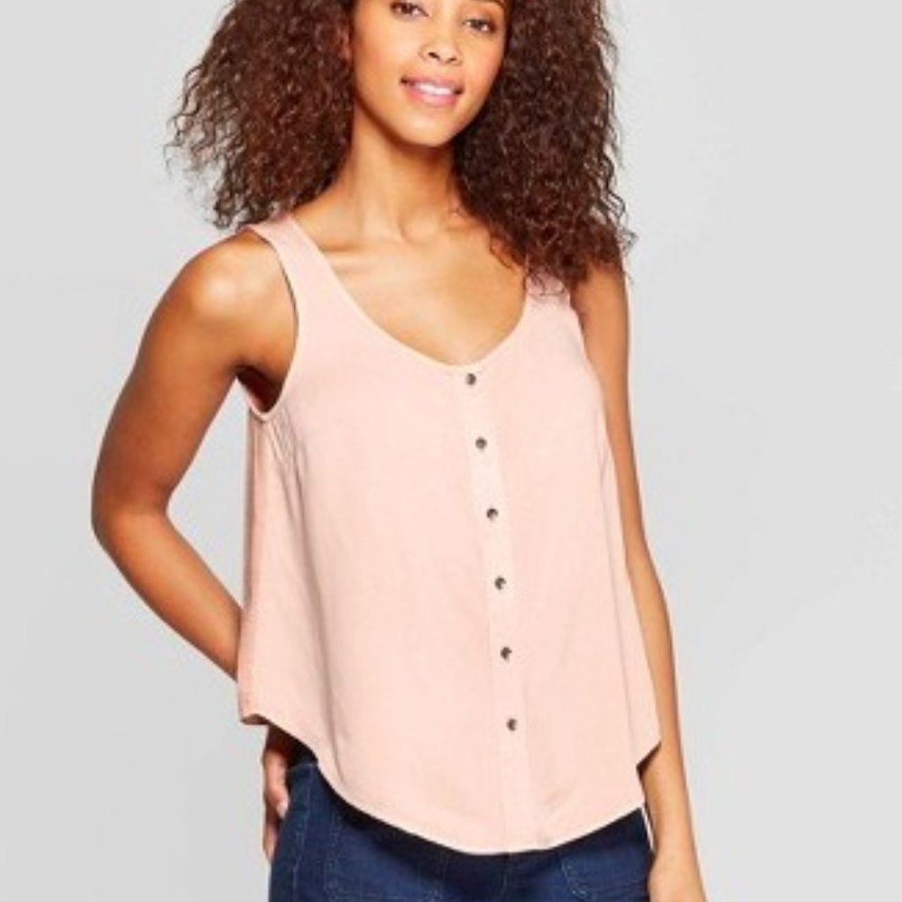 NWOT Universal Thread Button down tank